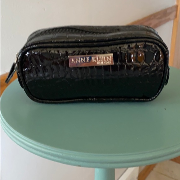 Anne Klein New York sunglasses case or makeup ๐! - Picture 1 of 4